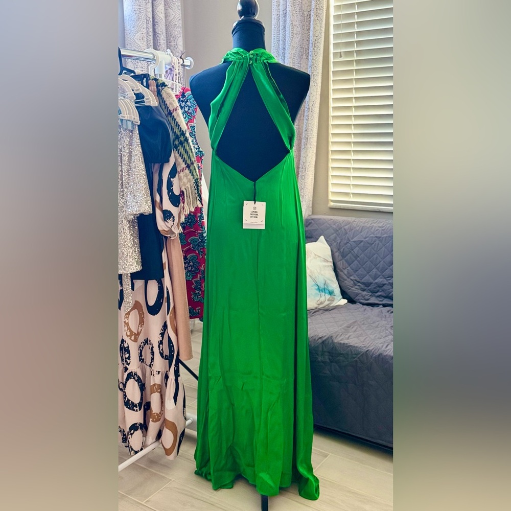 Perfect Satin Green Cocktail Halter Formal Dress! EUC!! - Picture 2 of 2